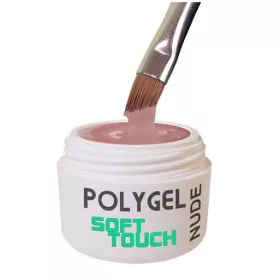 Polygel Soft Touch Nude. Ongles nude de tendance actuelle.