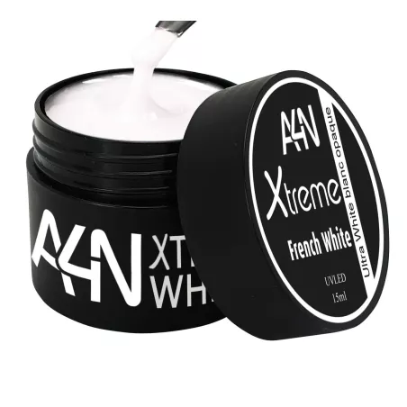 Avec ce gel french xtrême white profitez d' une french manucure éclatante.